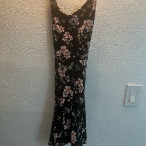 Streetwear Society Black Floral Midi Dress